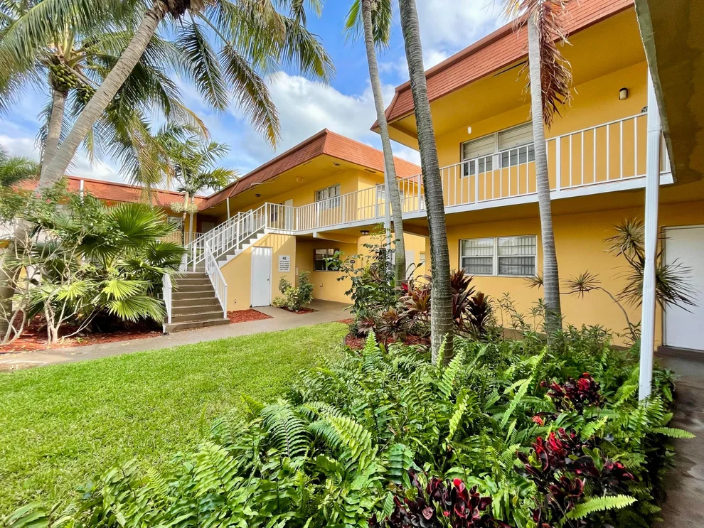Unit for sale at 200 Croton Avenue, Lantana, FL 33462