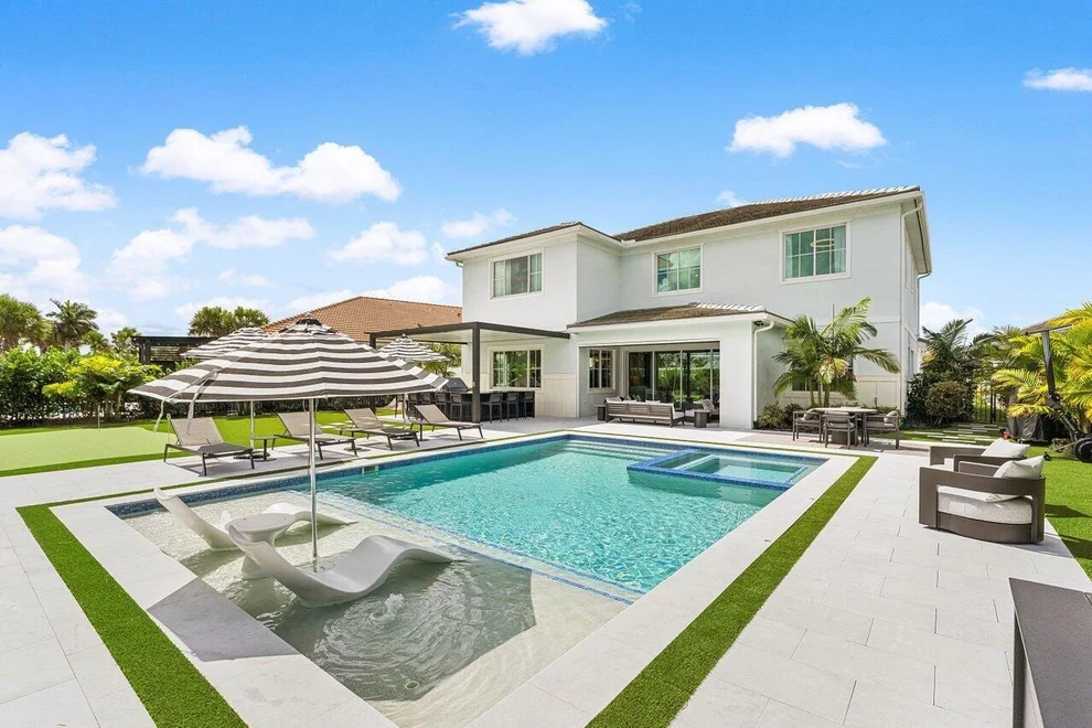 Unit for sale at 12156 Waterstone Circle, Palm Beach Gardens, FL 33412