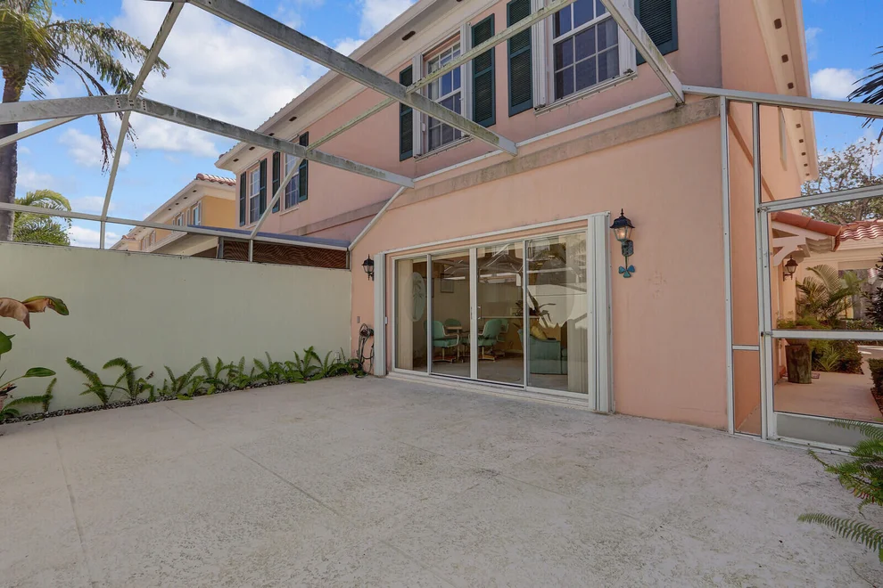 Unit for sale at 11 Laurel Oaks Circle, Tequesta, FL 33469
