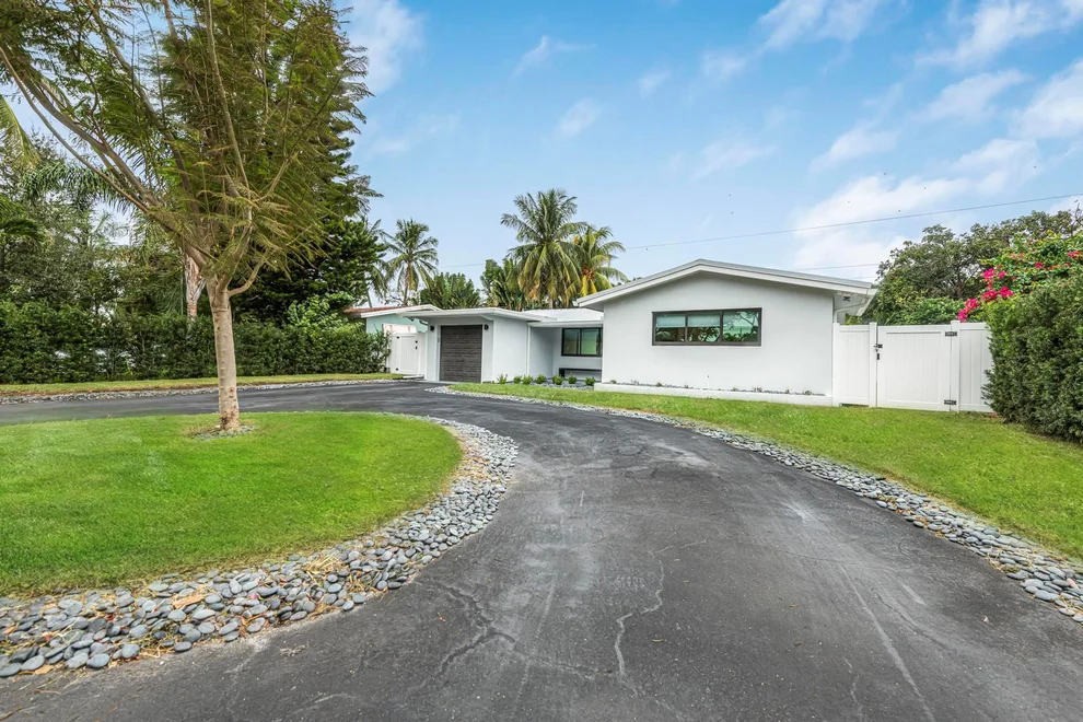 Unit for sale at 1881 NE 27th Street, Lighthouse Point, FL 33064