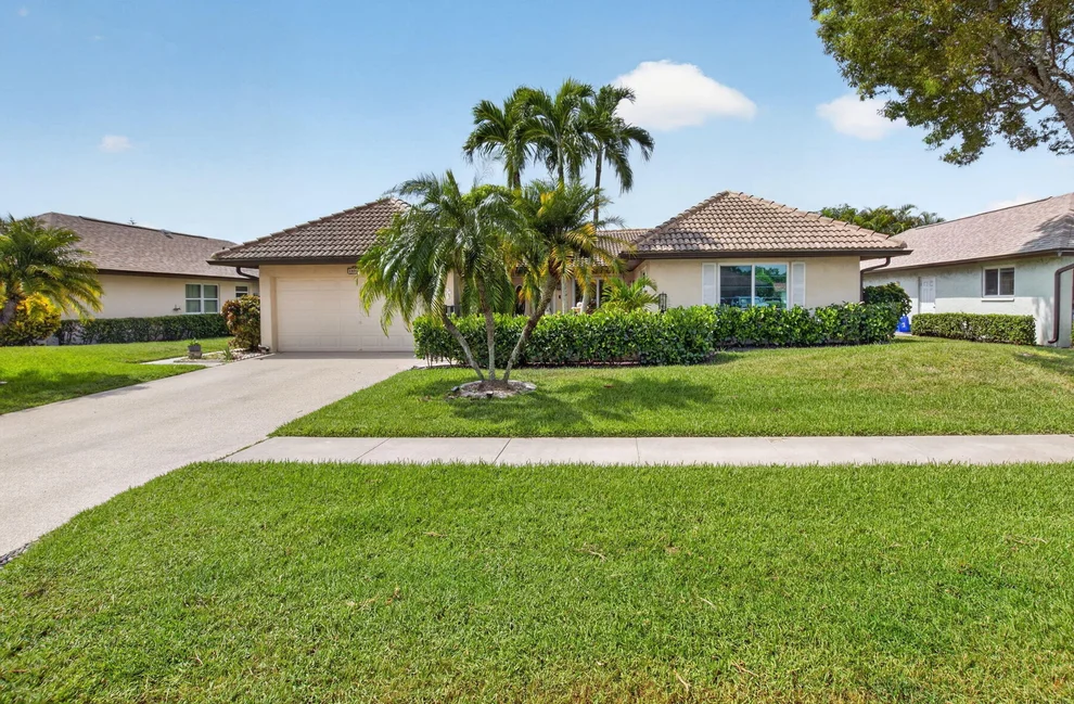 Unit for sale at 10300 GREENTRAIL Drive N, Boynton Beach, FL 33436