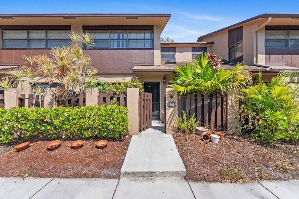 Unit for sale at 7720 NW 79th Avenue, Tamarac, FL 33321
