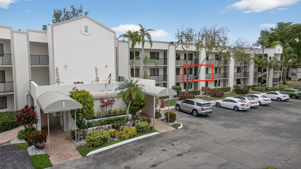 Unit for sale at 10837 W Clairmont Circle, Tamarac, FL 33321