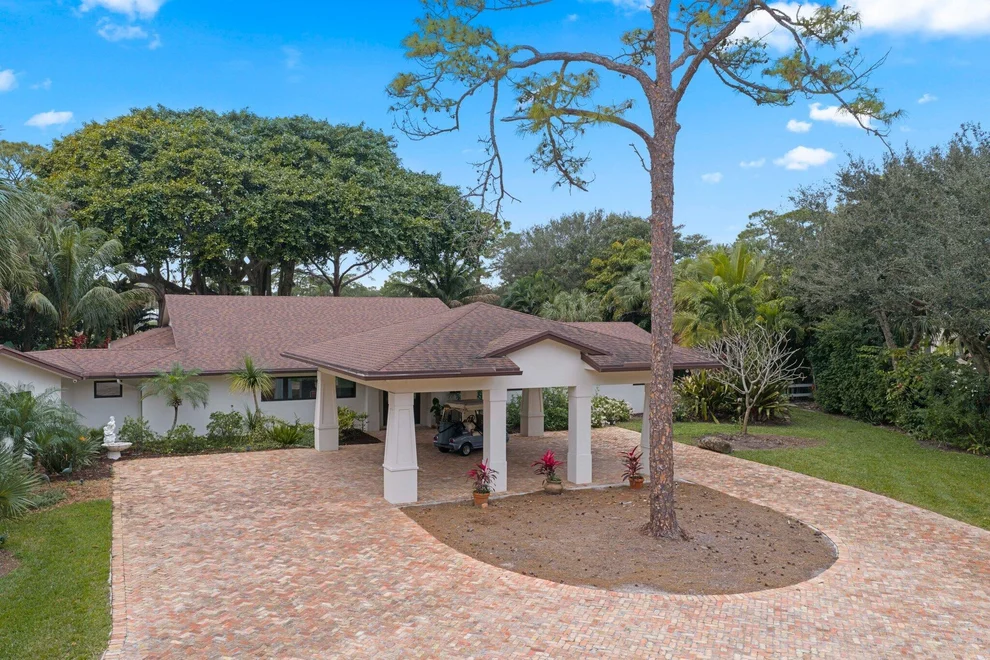 Unit for sale at 4579 Square Lake Drive, Palm Beach Gardens, FL 33418