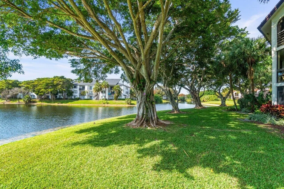 Unit for sale at 5380 Cedar Lake Drive, Boynton Beach, FL 33437