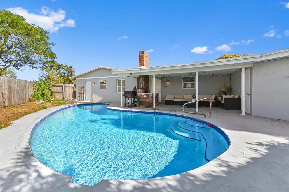 Unit for sale at 6491 Mackinac Road, Lake Worth, FL 33462
