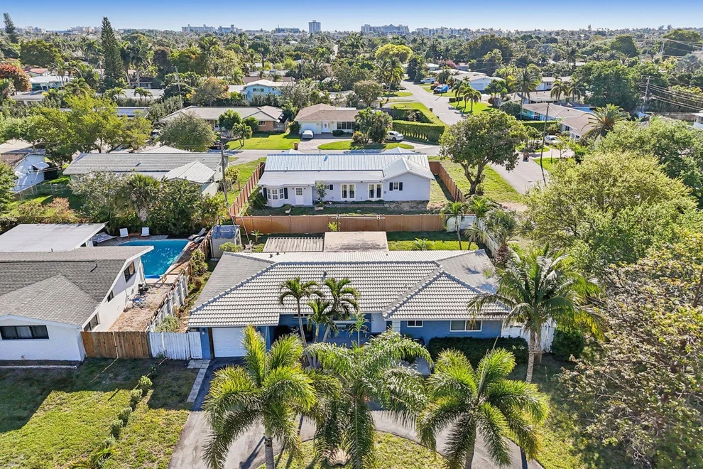 Unit for sale at 818 SE 9th Terrace, Deerfield Beach, FL 33441