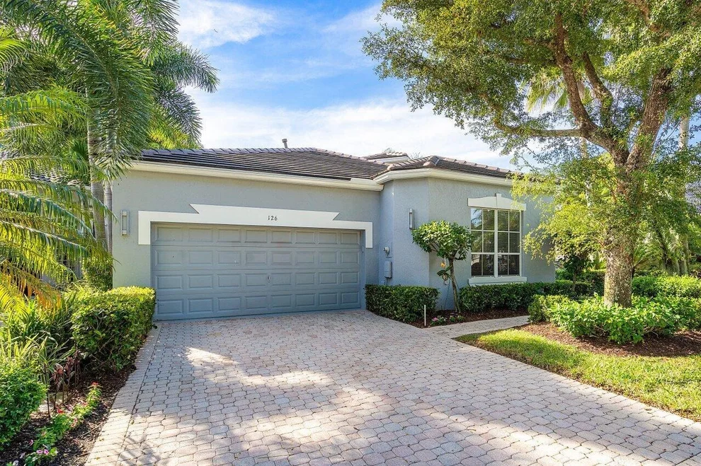 Unit for sale at 126 Sunset Cove Lane, Palm Beach Gardens, FL 33418