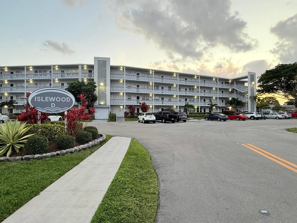 Unit for sale at 4015 Islewood D, Deerfield Beach, FL 33442