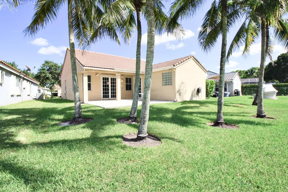 Unit for sale at 853 SAND CREEK Circle, Weston, FL 33327