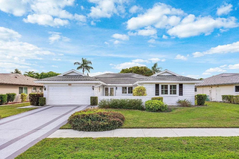 Unit for sale at 10848 Greentrail Drive S, Boynton Beach, FL 33436