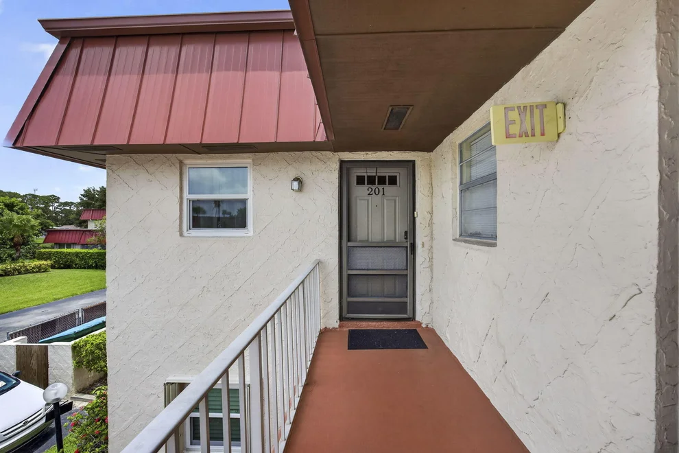 Unit for sale at 12022 W Greenway Drive, Royal Palm Beach, FL 33411