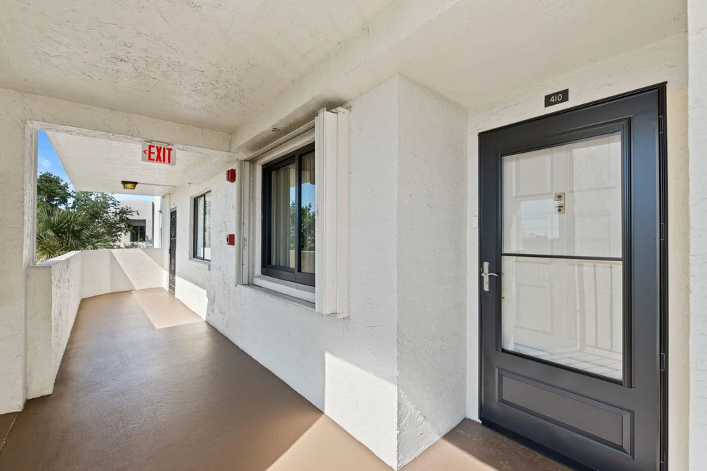 Unit for sale at 3138 Via Poinciana, Lake Worth, FL 33467
