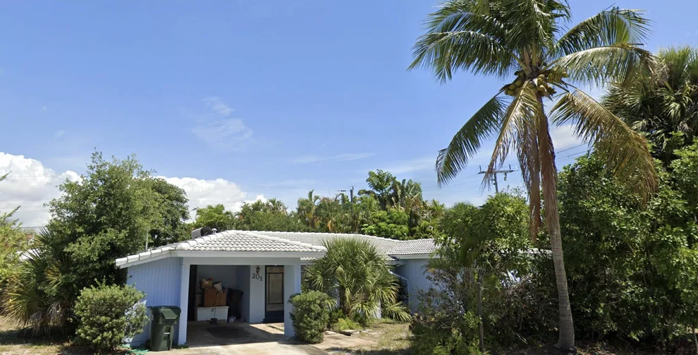 Unit for sale at 201 SW 13th Street, Boca Raton, FL 33432