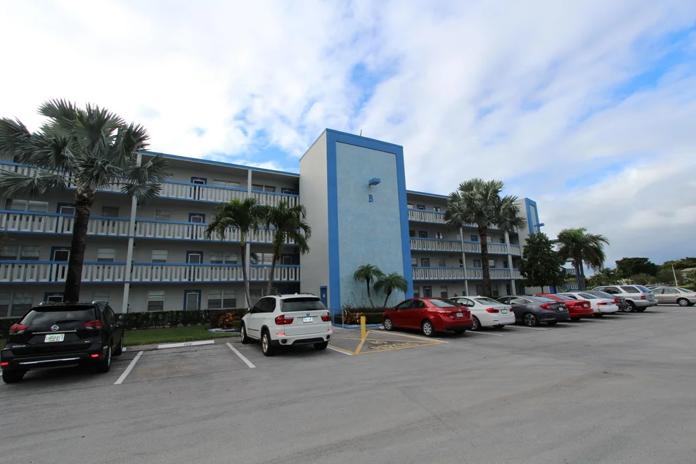 Unit for sale at 3023 Lincoln B, Boca Raton, FL 33434