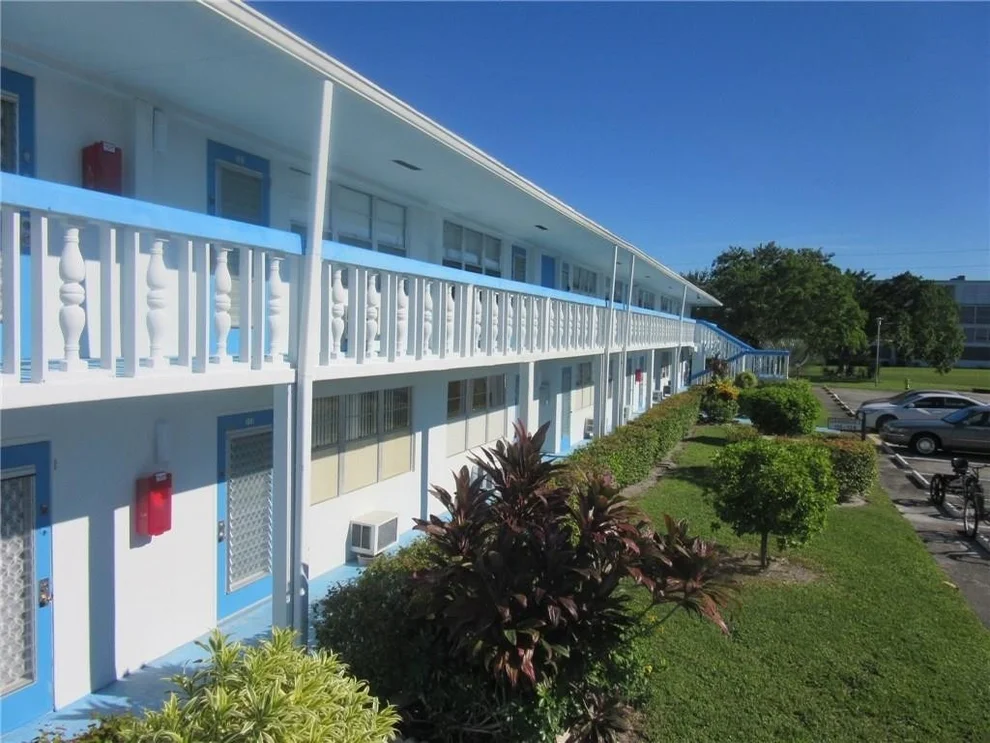 Unit for sale at 118 Oakridge I, Deerfield Beach, FL 33442