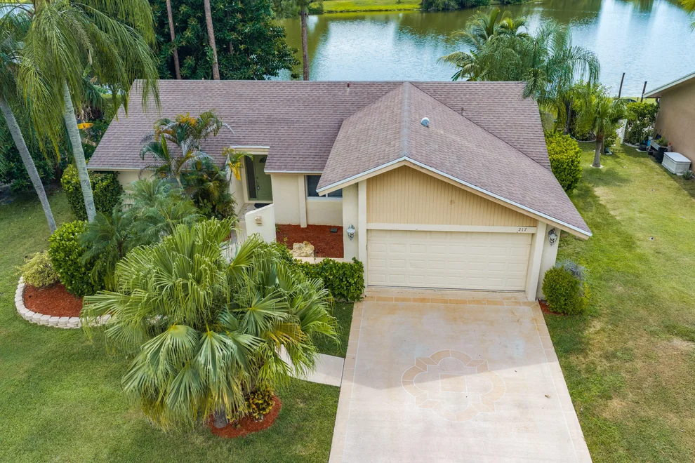 Unit for sale at 217 PARKWOOD Drive S, Royal Palm Beach, FL 33411