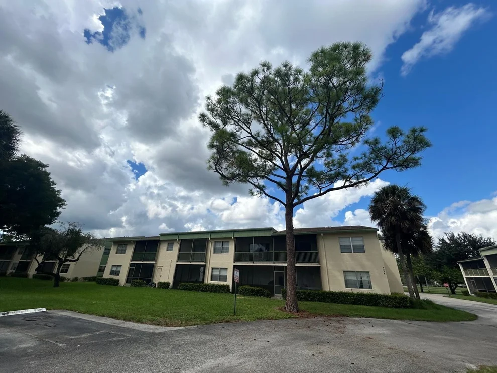 Unit for sale at 4276 NW 89th Avenue, Coral Springs, FL 33065