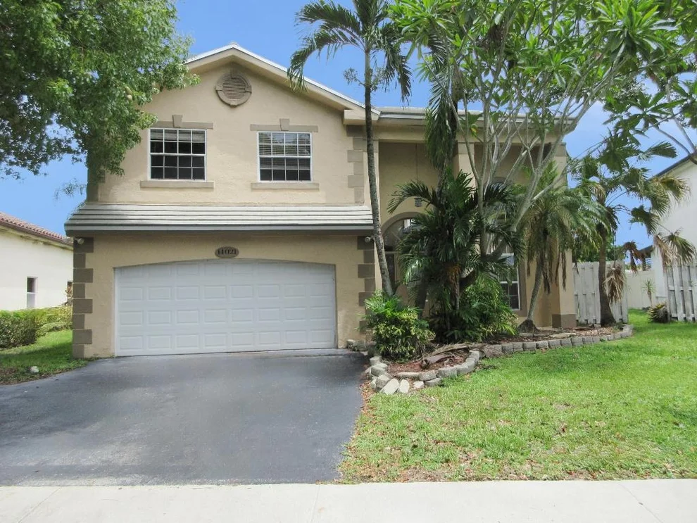 Unit for sale at 14021 Richwood Place, Davie, FL 33325