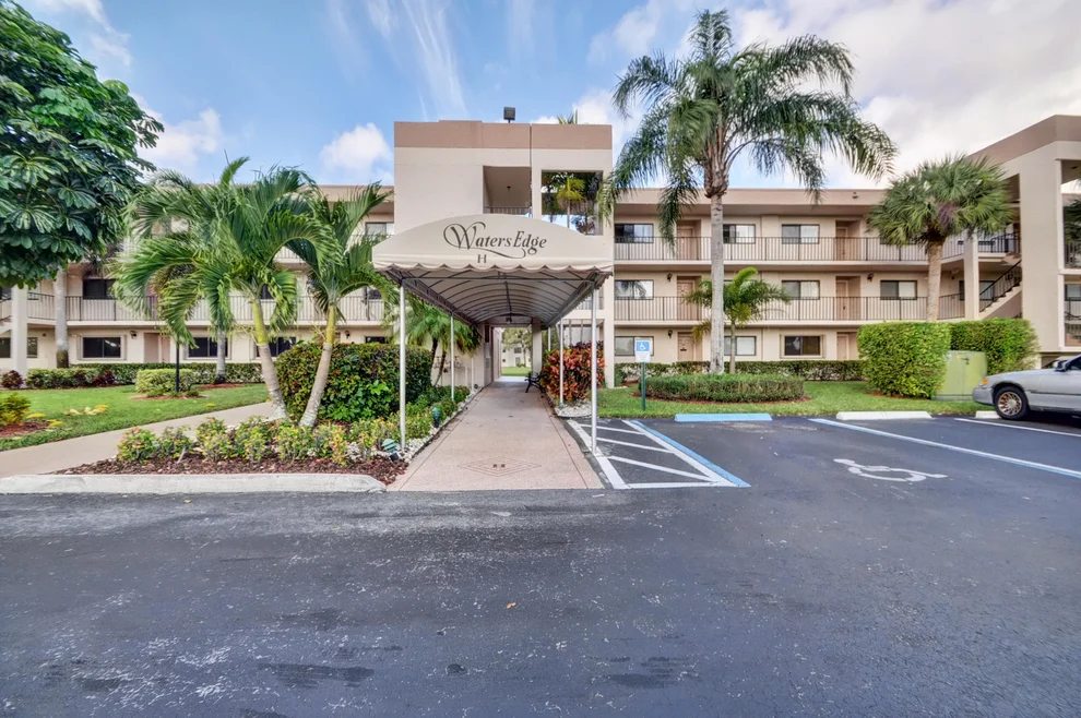 Unit for sale at 15461 Pembridge Drive, Delray Beach, FL 33484