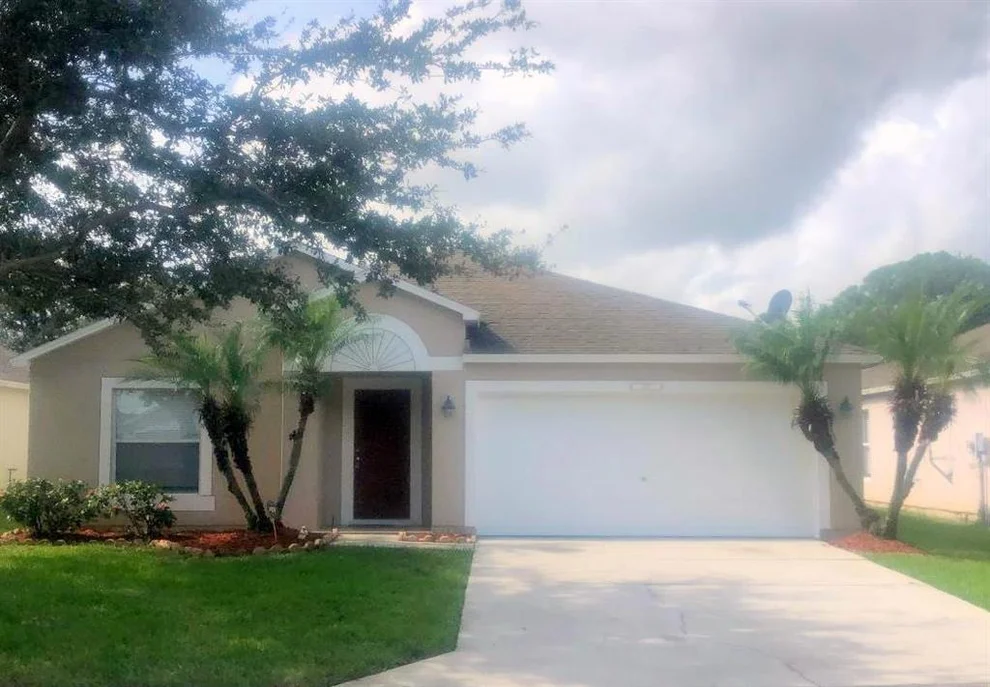 Unit for sale at 1127 W 13th Sq Square, Vero Beach, FL 32960