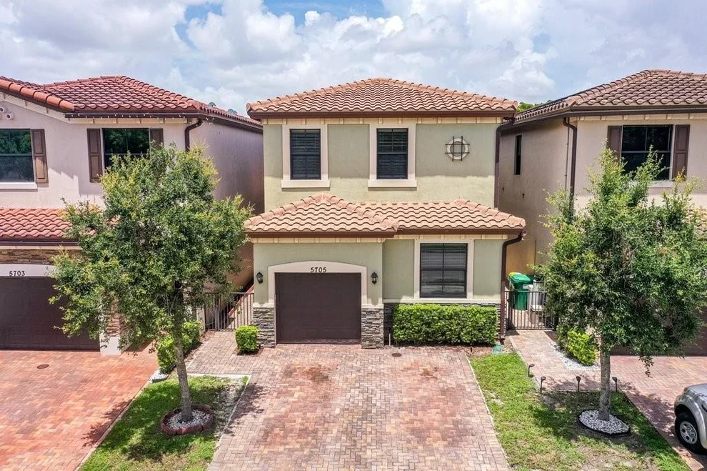 Unit for sale at 5705 NW 47th Avenue, Tamarac, FL 33319
