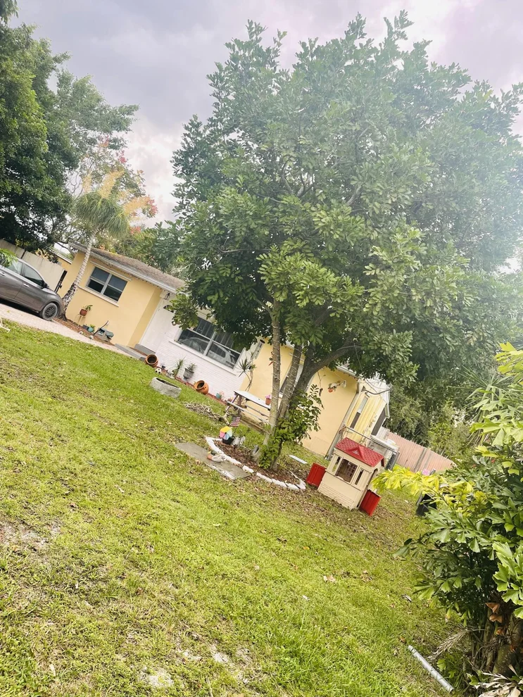 Unit for sale at 911 Mango Drive, West Palm Beach, FL 33415