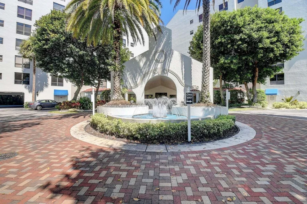 Unit for sale at 7575 Imperial Drive, Boca Raton, FL 33433
