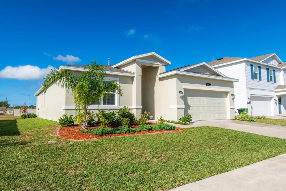 Unit for sale at 34537 Shellback Street, Leesburg, FL 34788