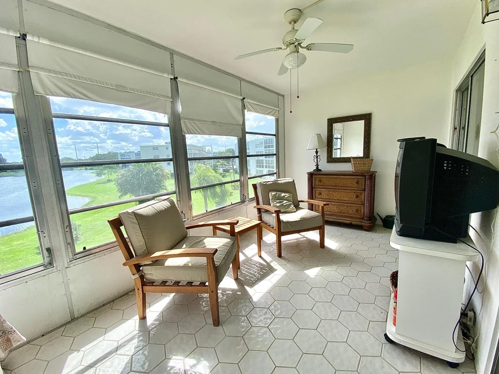 Unit for sale at 3111 Oakridge V, Deerfield Beach, FL 33442