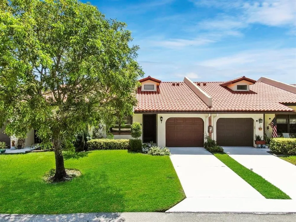 Unit for sale at 7 Bethesda Park Circle, Boynton Beach, FL 33435
