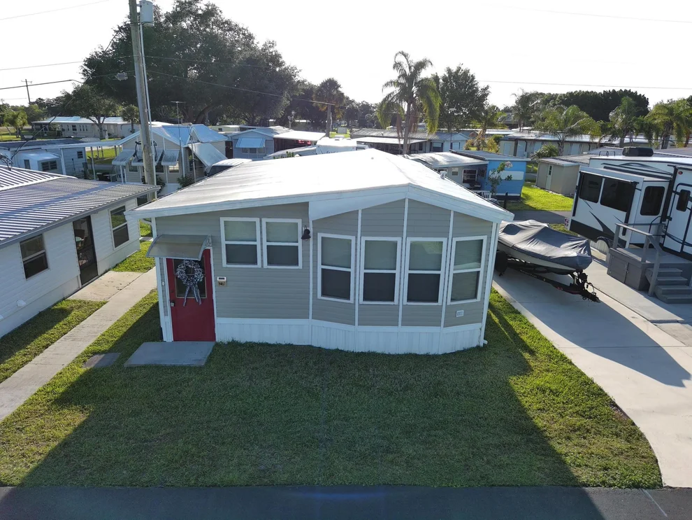Unit for sale at 1339 Old Lakeport Road, Moore Haven, FL 33471