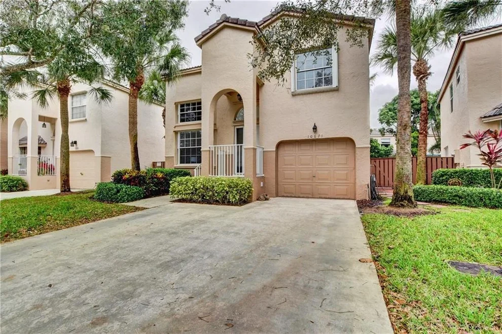 Unit for sale at 10671 NW 12th Drive, Plantation, FL 33322
