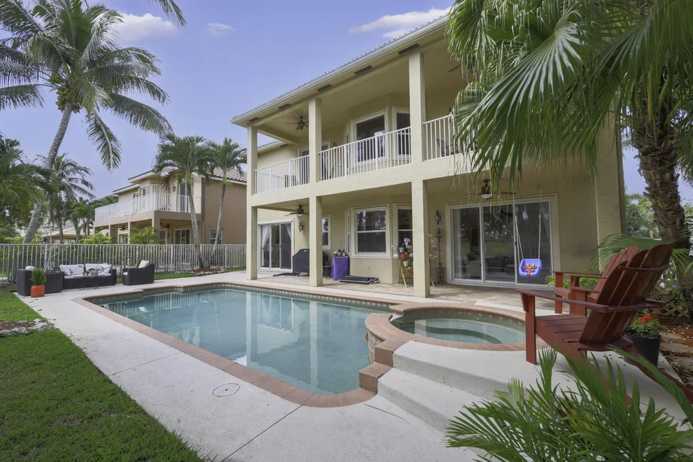Unit for sale at 2291 Ridgewood Circle, Royal Palm Beach, FL 33411