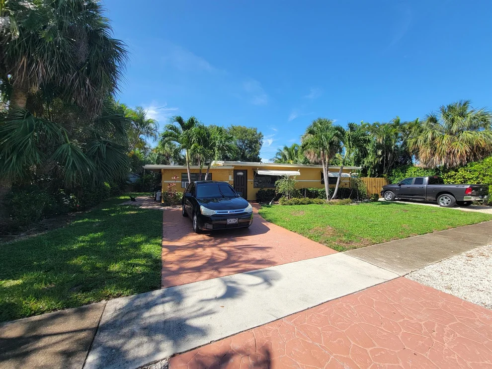 Unit for sale at 435 NE 5th Street, Boca Raton, FL 33432