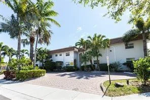 Unit for sale at 1470 N Dixie Highway, Fort Lauderdale, FL 33304