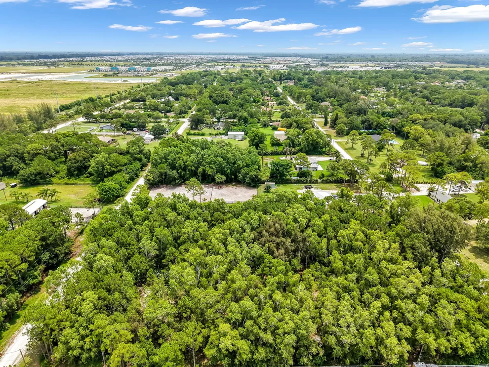 Unit for sale at 0 N 48 Court N, The Acreage, FL 33470