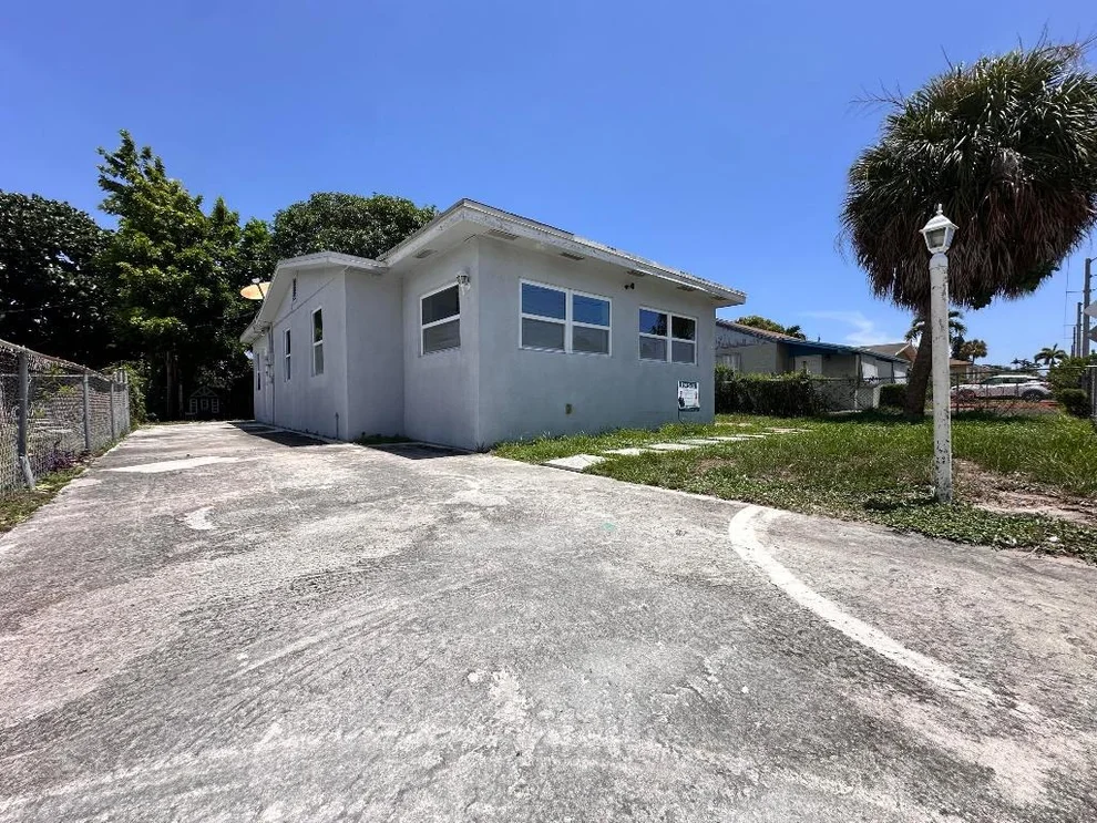 Unit for sale at 840 W 1st Street, Riviera Beach, FL 33404