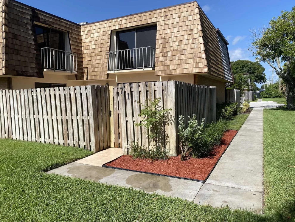 Unit for sale at 71 Lake Arbor Drive, Palm Springs, FL 33461