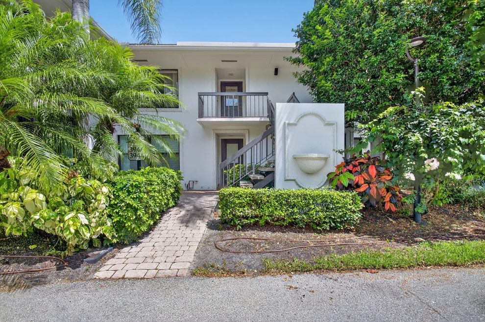 Unit for sale at 3946 Quail Ridge Drive N, Boynton Beach, FL 33436