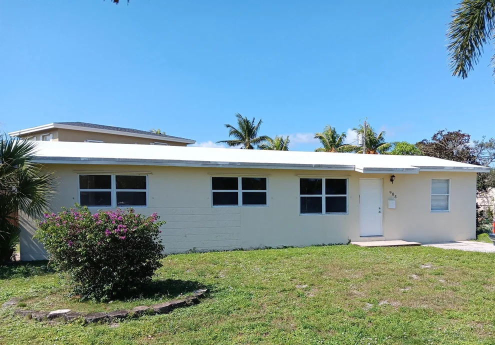 Unit for sale at 905 W Kalmia Drive, Lake Park, FL 33403
