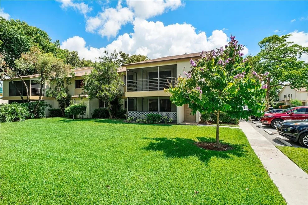 Unit for sale at 612 Gardens Drive, Pompano Beach, FL 33069