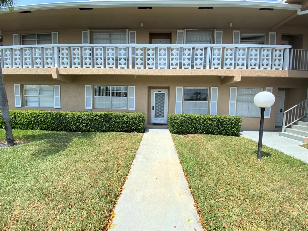 Unit for sale at 2601 Red Hibiscus Boulevard, Delray Beach, FL 33445