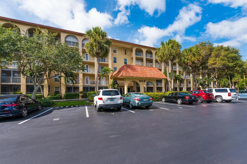 Unit for sale at 950 Ponce De Leon Road, Boca Raton, FL 33432