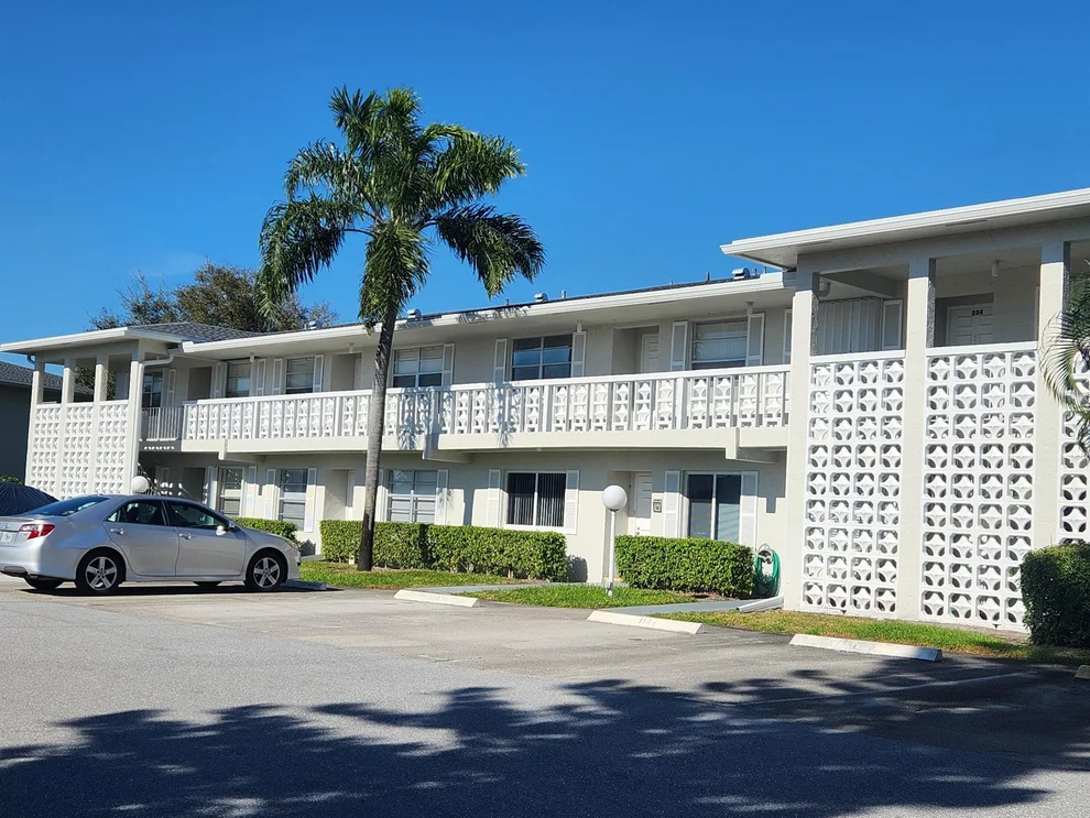 Unit for sale at 2811 SW 15th Street, Delray Beach, FL 33445