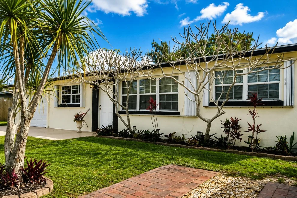 Unit for sale at 4344 S Mary Circle, Palm Beach Gardens, FL 33410