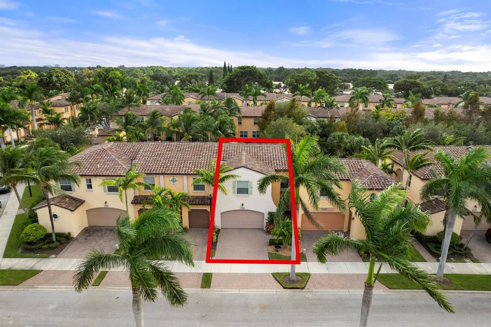 Unit for sale at 4558 Mediterranean Circle, Palm Beach Gardens, FL 33418