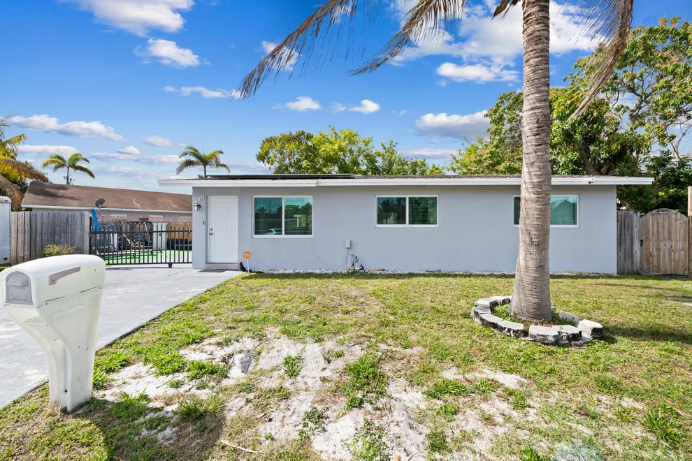 Unit for sale at 2511 SW 6th Street, Fort Lauderdale, FL 33312