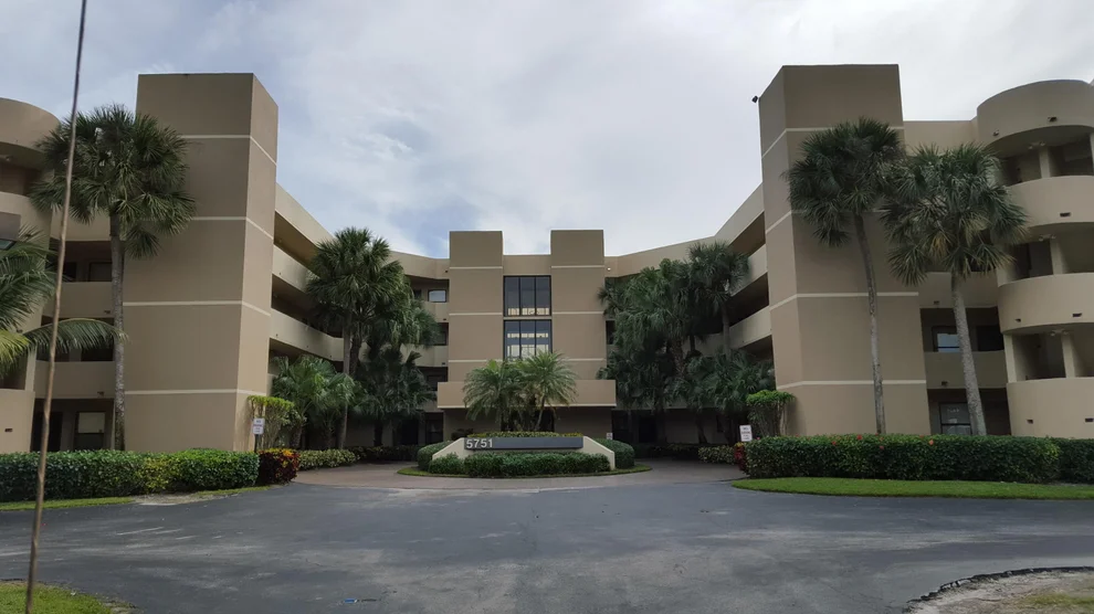Unit for sale at 5751 Camino Del Sol, Boca Raton, FL 33433