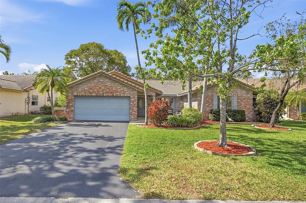 Unit for sale at 392 NW 113th Terrace, Coral Springs, FL 33071
